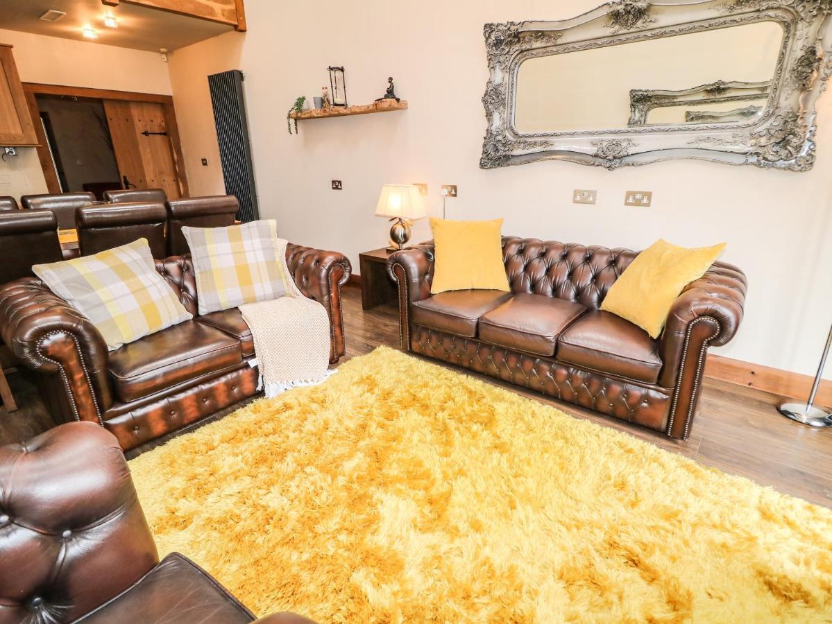 The Upper Room Ballymena Bagian luar foto