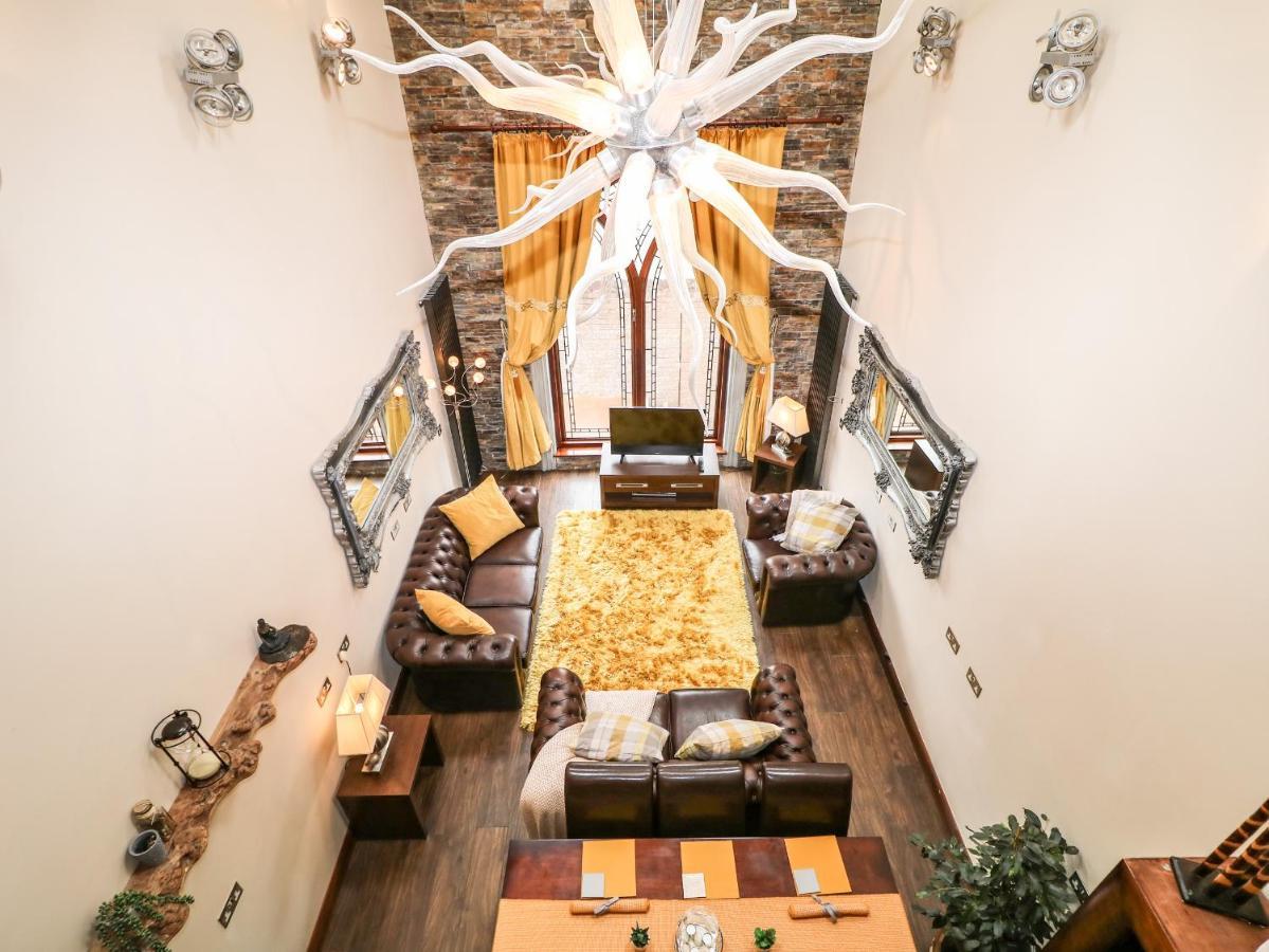 The Upper Room Ballymena Bagian luar foto