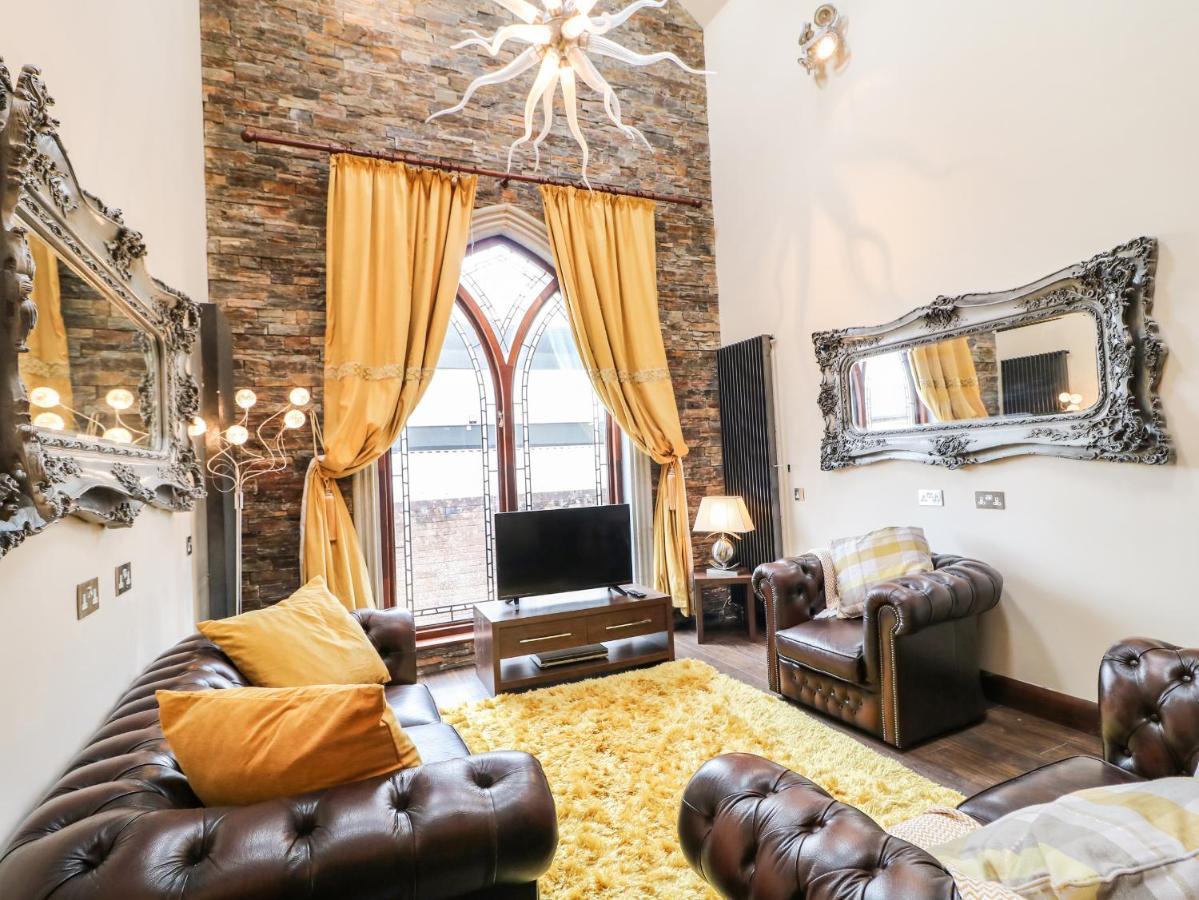 The Upper Room Ballymena Bagian luar foto
