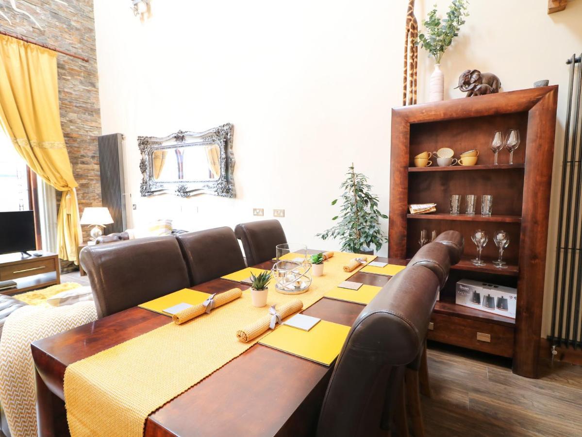 The Upper Room Ballymena Bagian luar foto