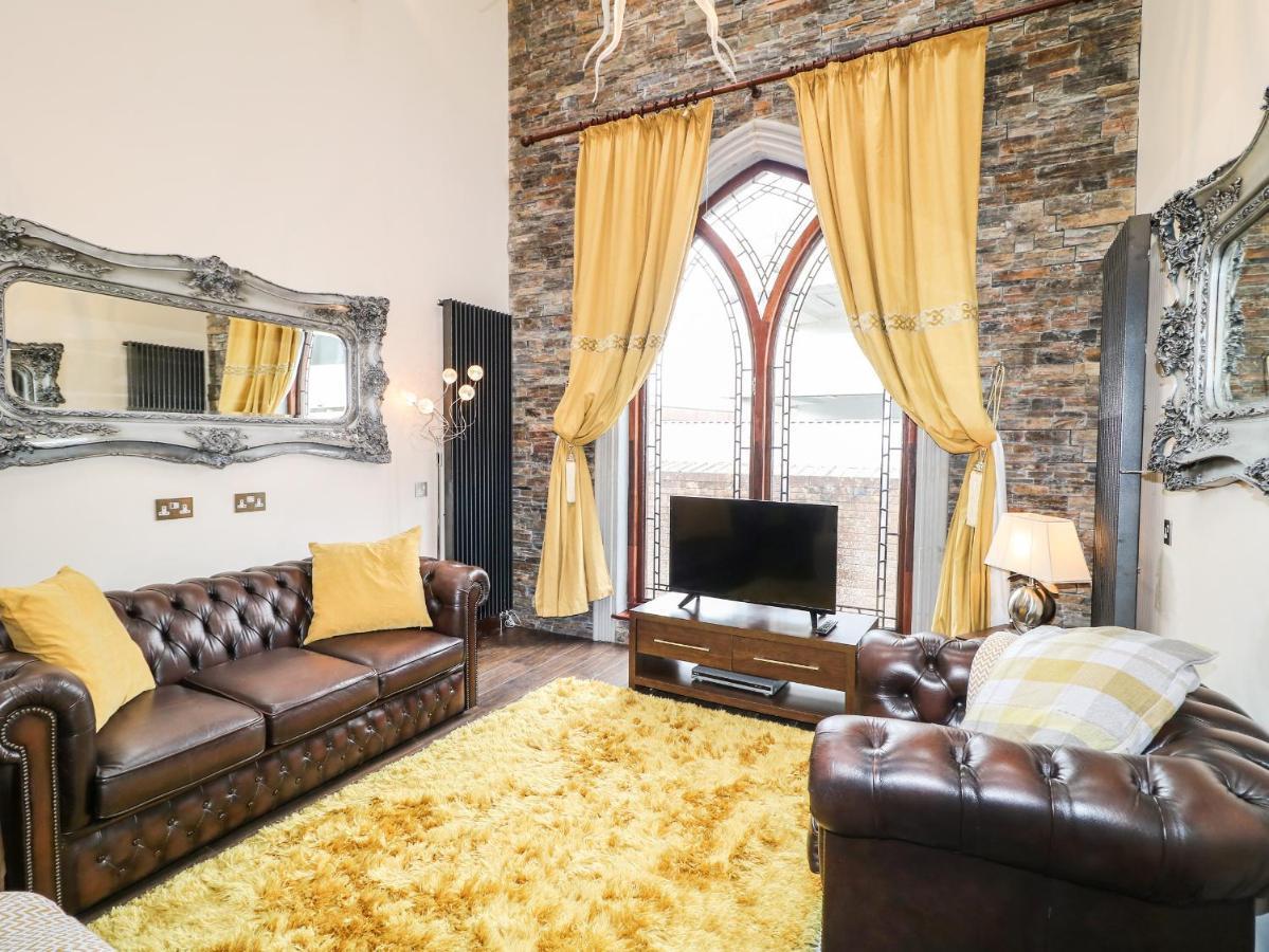 The Upper Room Ballymena Bagian luar foto