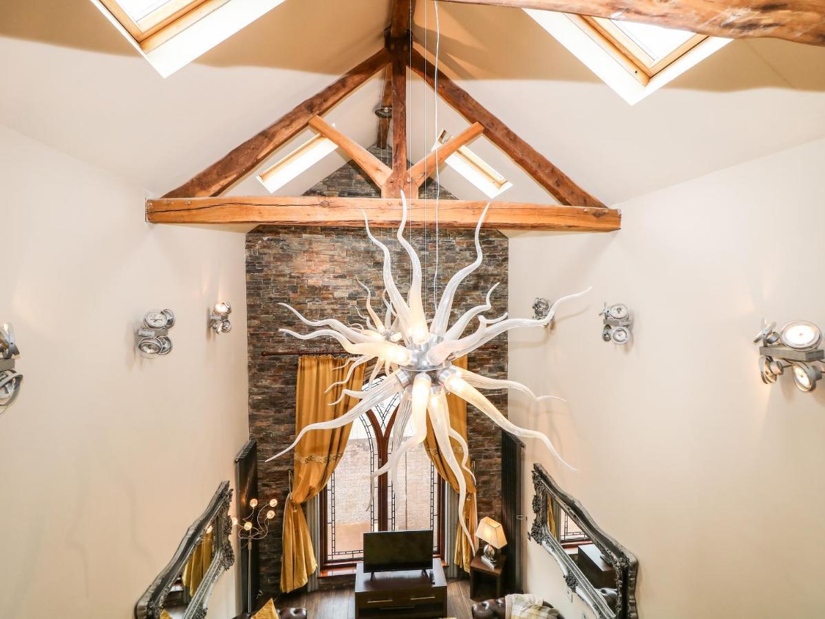 The Upper Room Ballymena Bagian luar foto