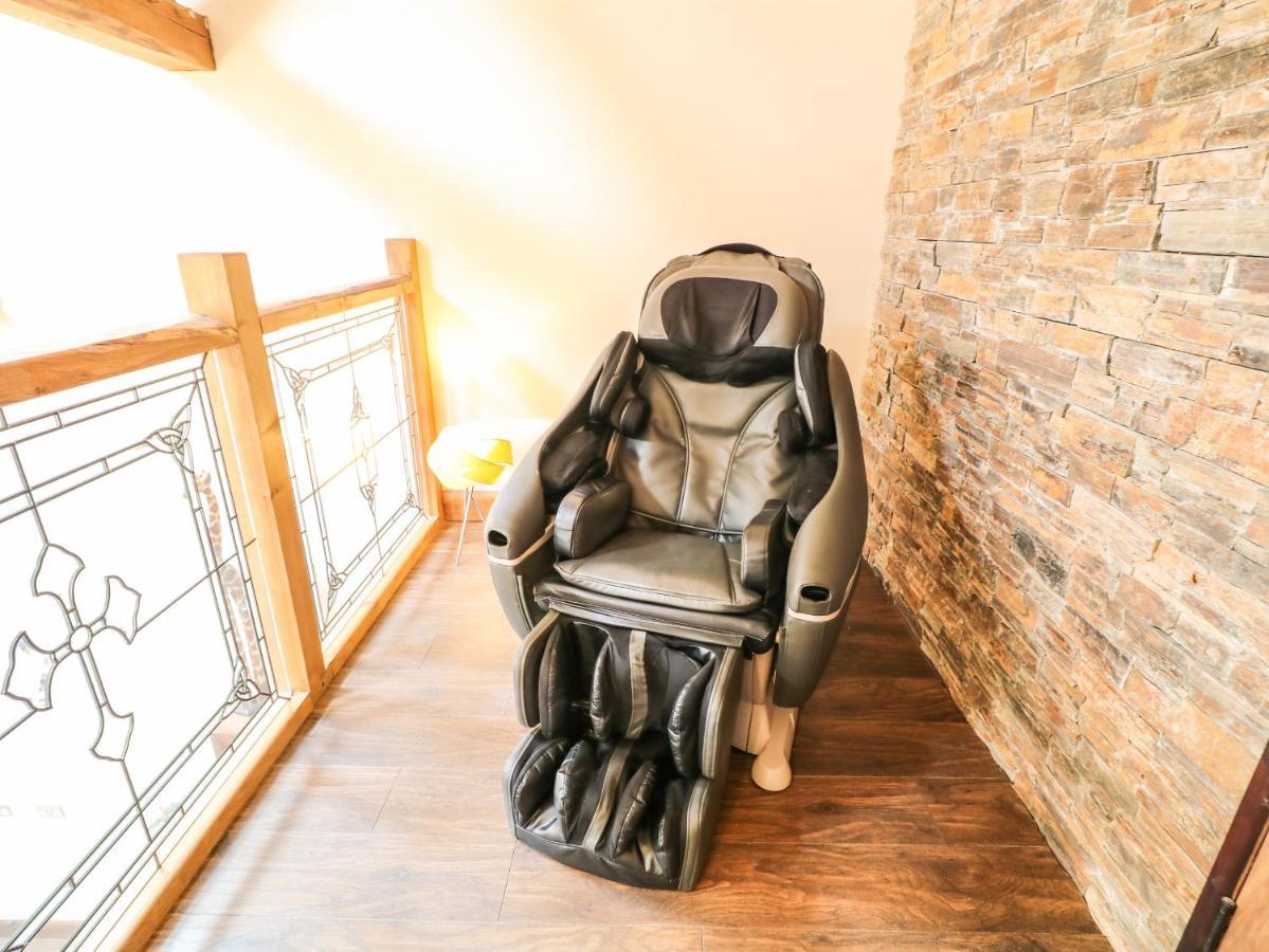 The Upper Room Ballymena Bagian luar foto