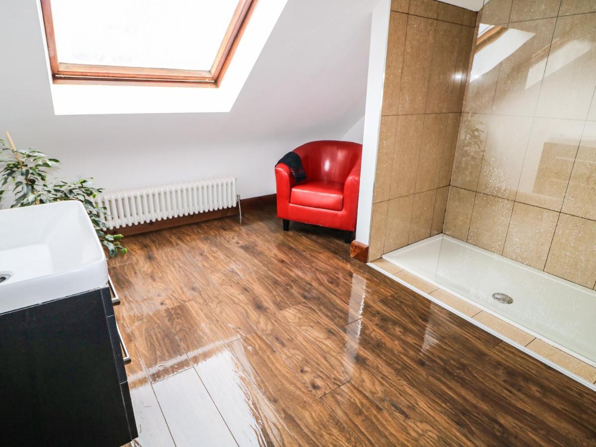 The Upper Room Ballymena Bagian luar foto